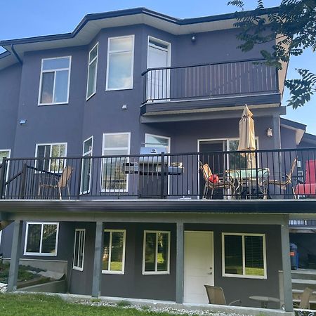 2 Bedroom Suite With Full Kitchen 레벨스톡 외부 사진