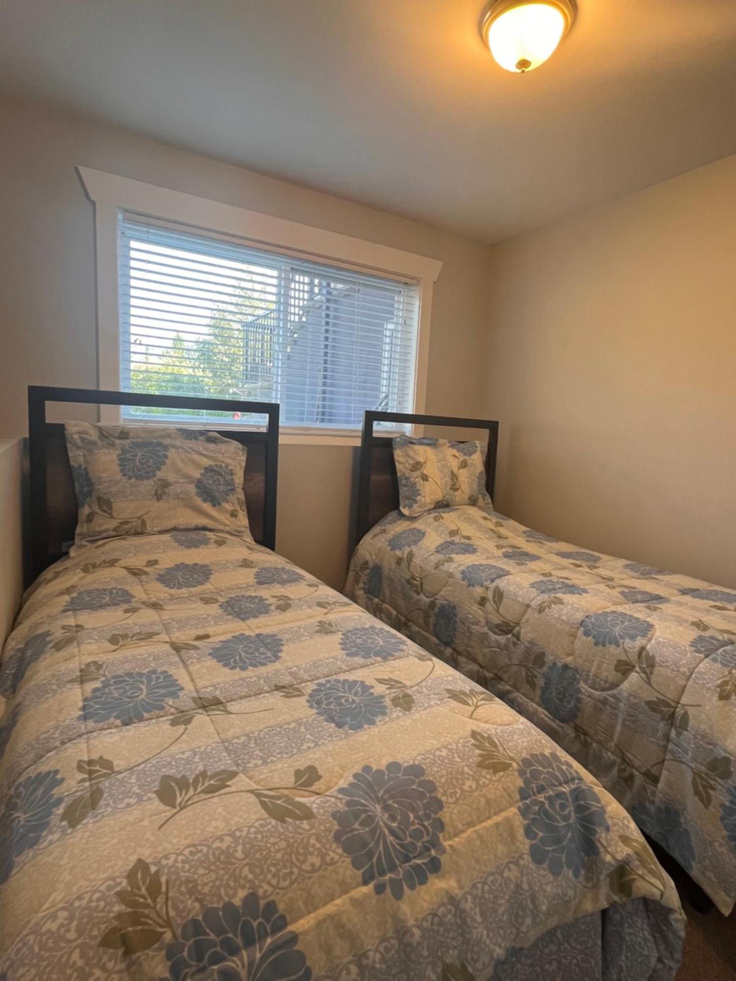 2 Bedroom Suite With Full Kitchen 레벨스톡 외부 사진